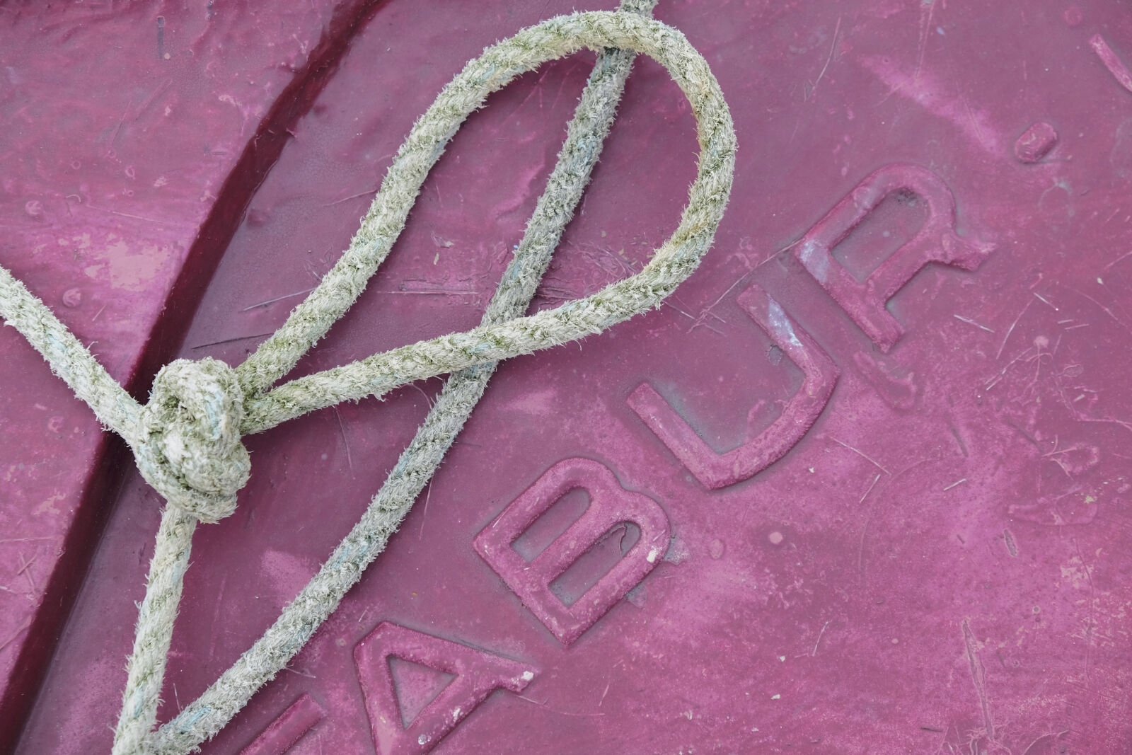 Fujifilm X-T1 sample photo. Boat, boat, rope, letters photography