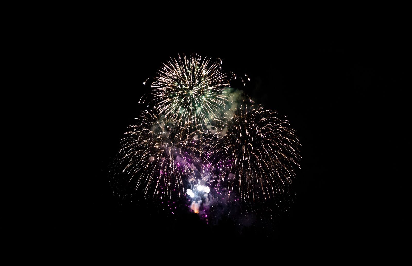Sony a6000 + Sigma 19mm F2.8 EX DN sample photo. Fireworks, celebration, flare-up photography
