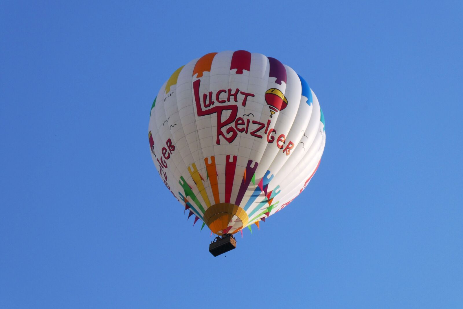 Panasonic Lumix DC-ZS70 (Lumix DC-TZ90) sample photo. Hot air balloon, balloon photography