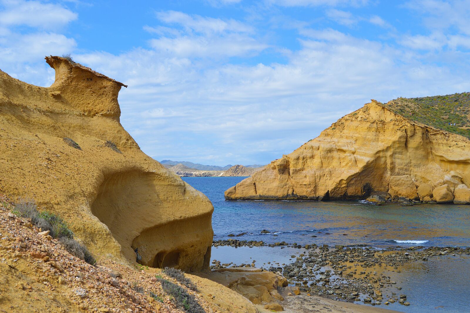 Nikon D3200 sample photo. Cala, costa, beach photography