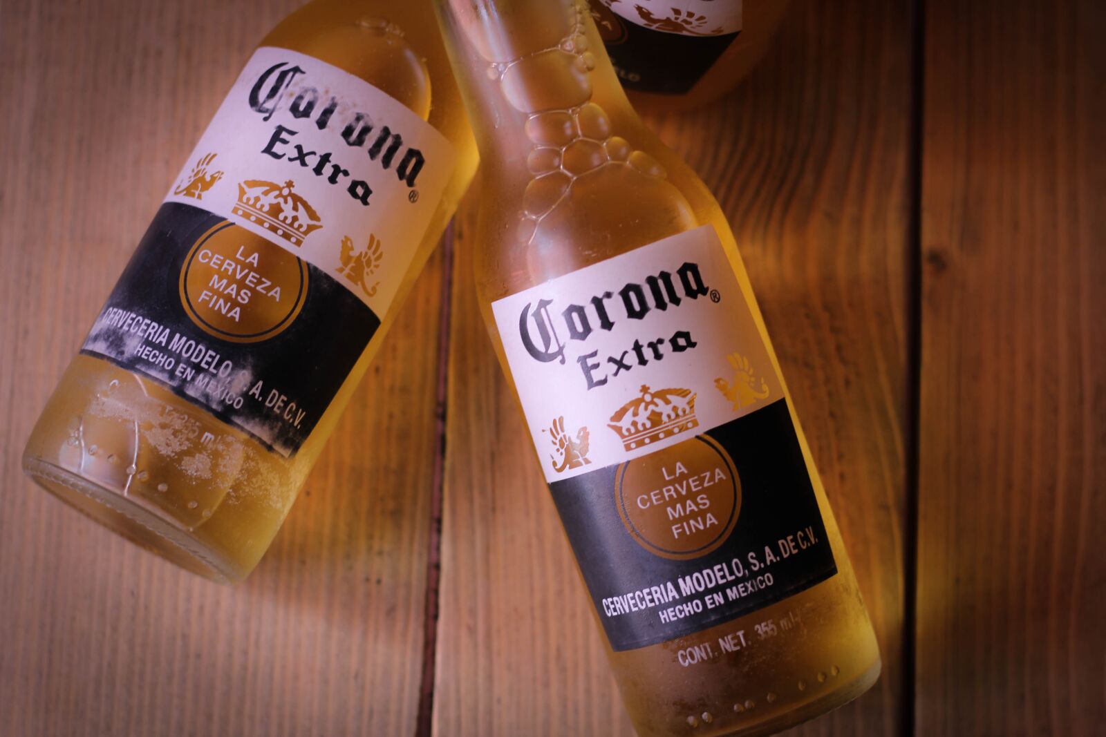 Canon EOS 60D sample photo. Beer, friends, alcohol photography