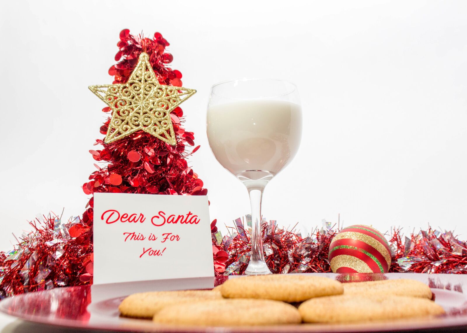 Canon EOS 700D (EOS Rebel T5i / EOS Kiss X7i) sample photo. Glass, cookies, santa photography