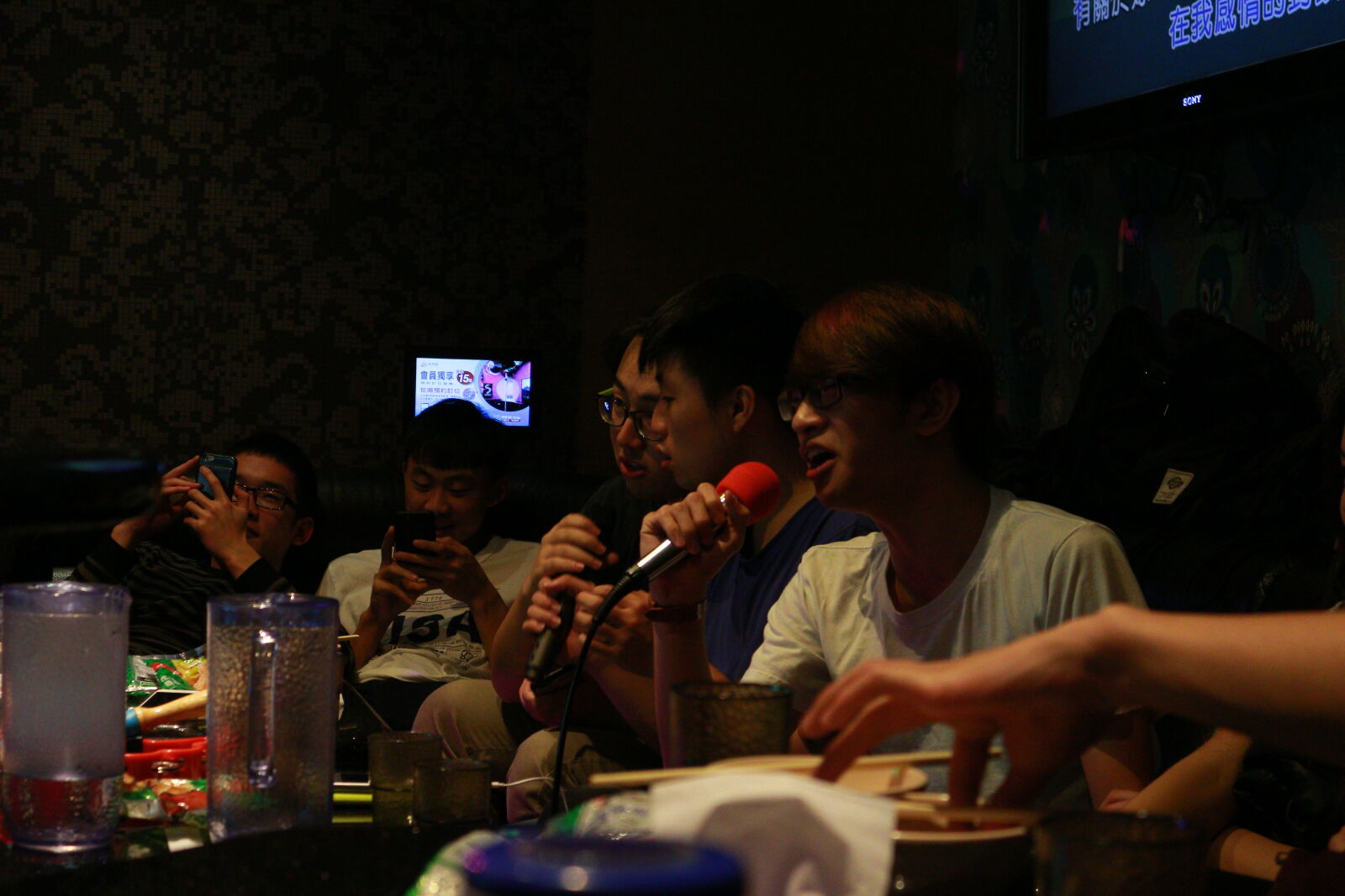 Canon EOS M sample photo. People, enjoying, music, concert photography