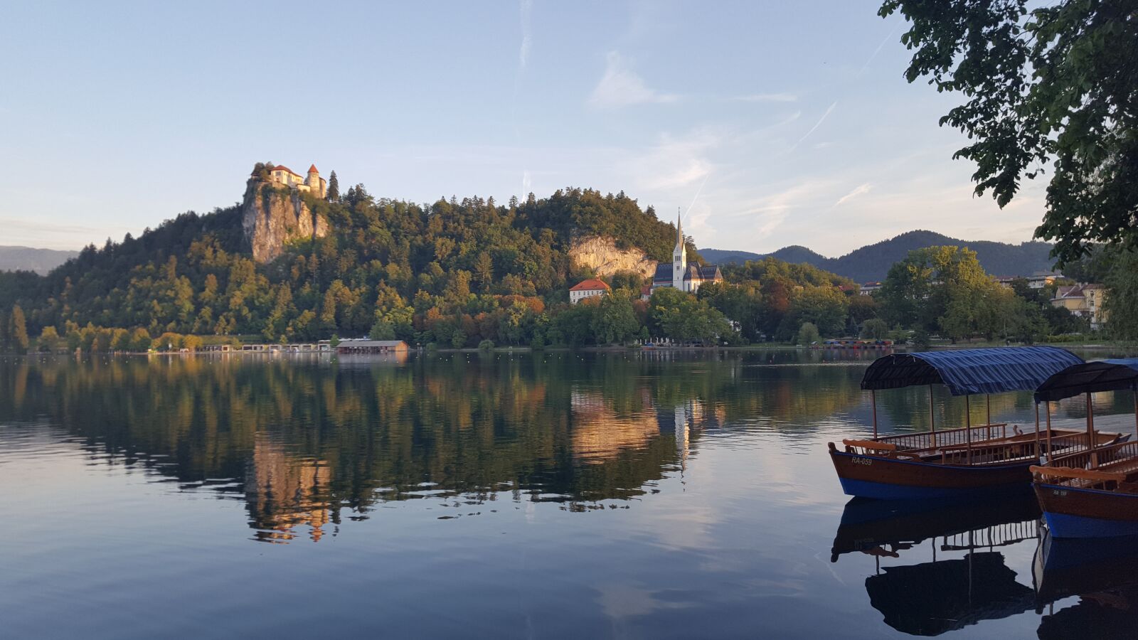 Samsung Galaxy S6 sample photo. Mountain, river, sky photography
