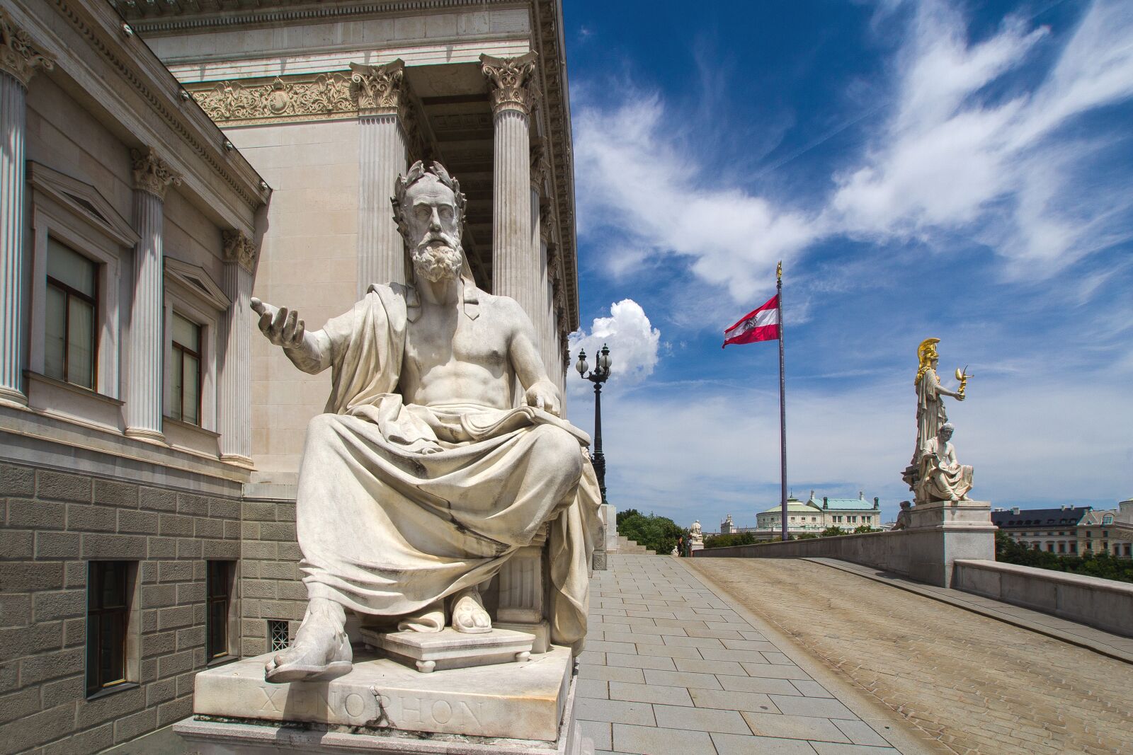 Canon EOS 600D (Rebel EOS T3i / EOS Kiss X5) sample photo. Vienna, parliament, sculpture photography