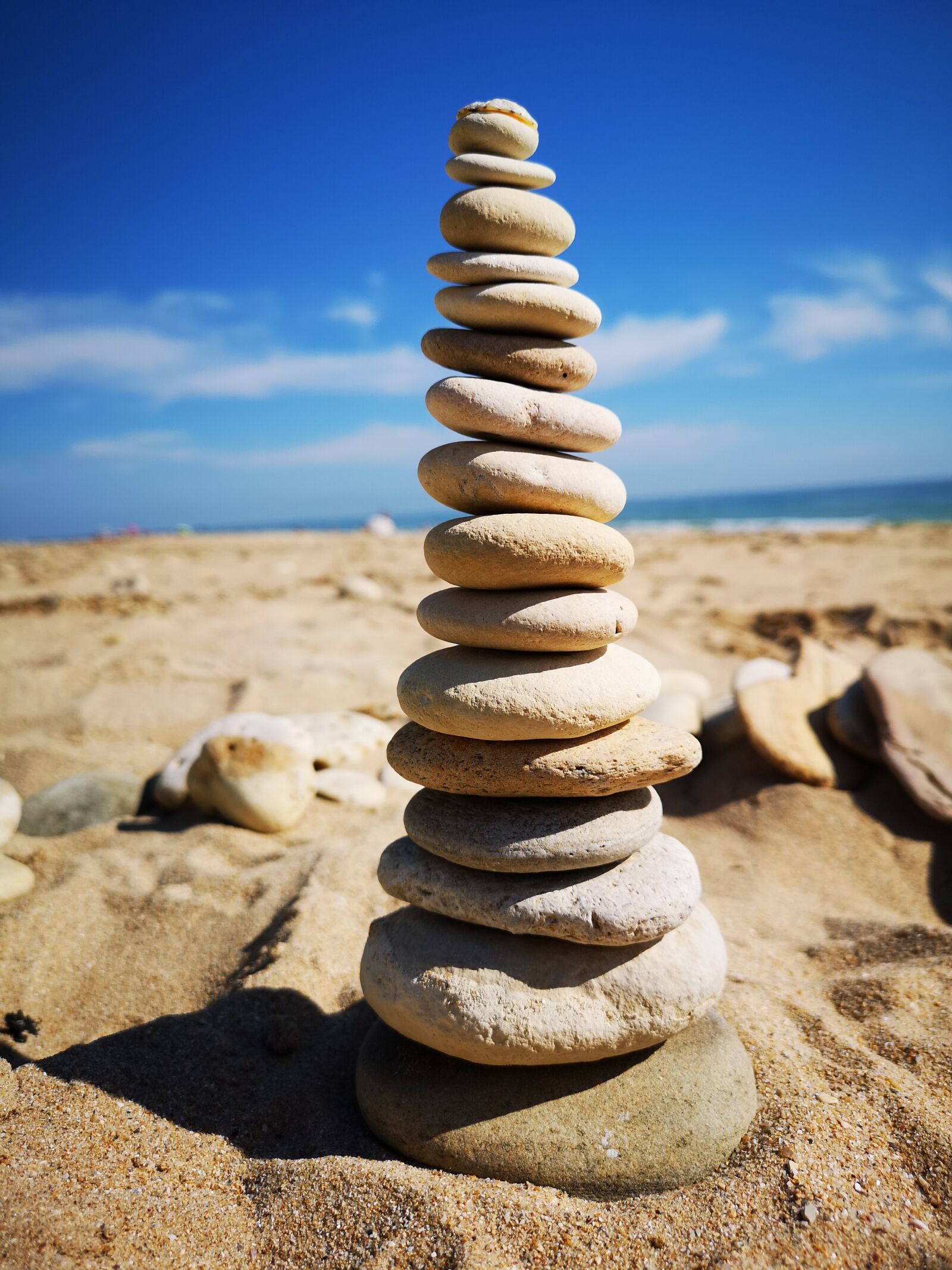 HUAWEI CLT-L29 sample photo. Cairn, sea, sand photography