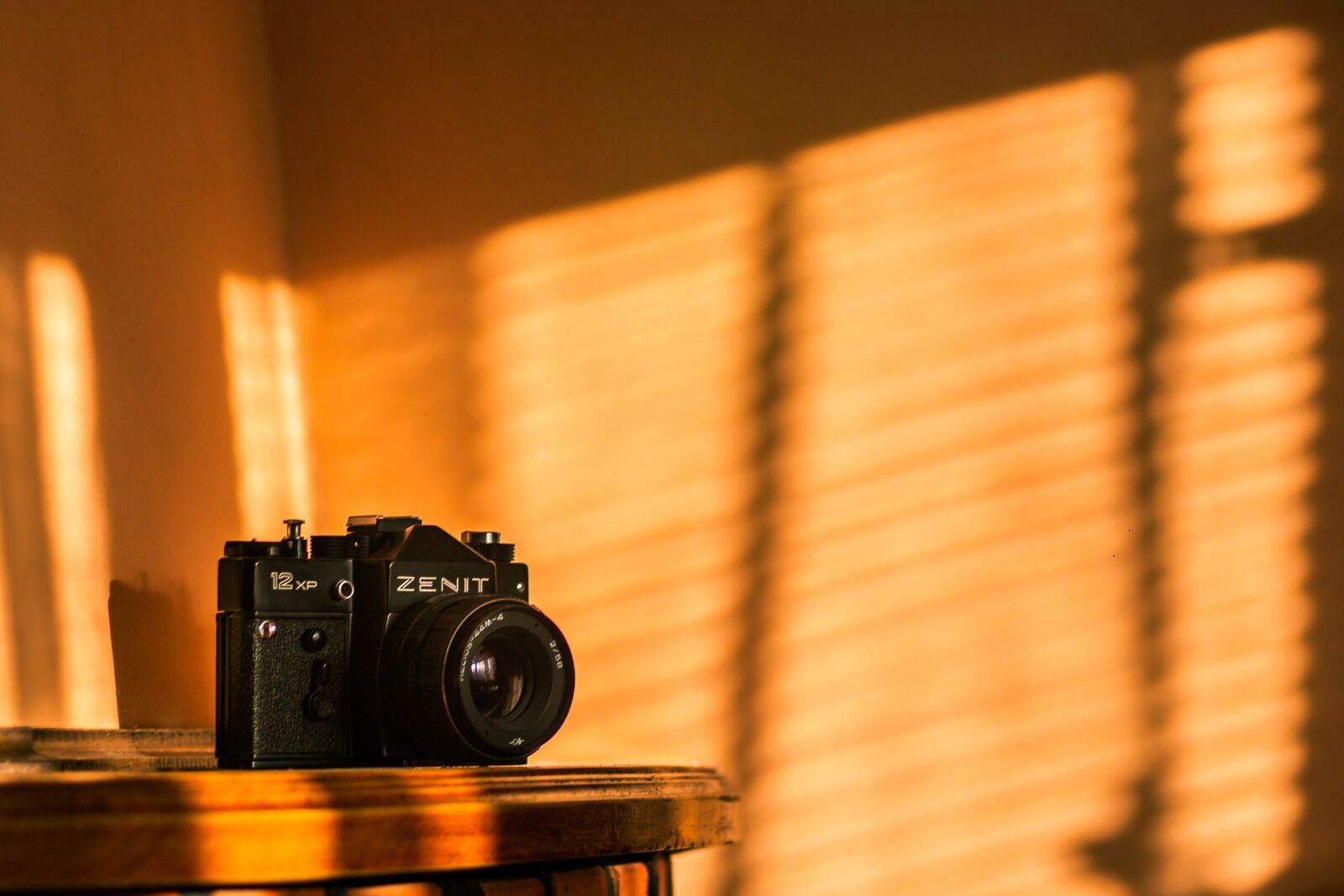Canon EOS 700D (EOS Rebel T5i / EOS Kiss X7i) + Canon EF 50mm F1.8 STM sample photo. No one, retro, helios photography