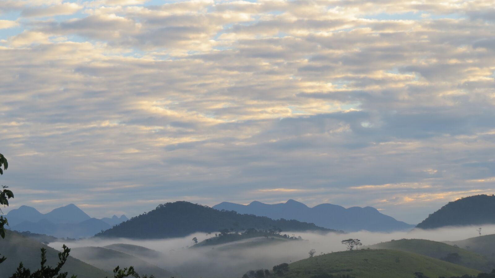 Canon PowerShot SX50 HS sample photo. Drizzle, serra, hill photography