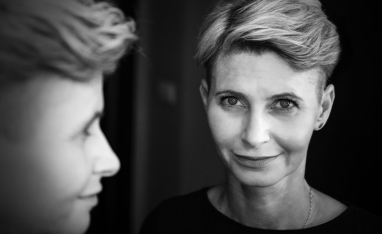 Nikon D7100 sample photo. Woman, mirror, reflection photography