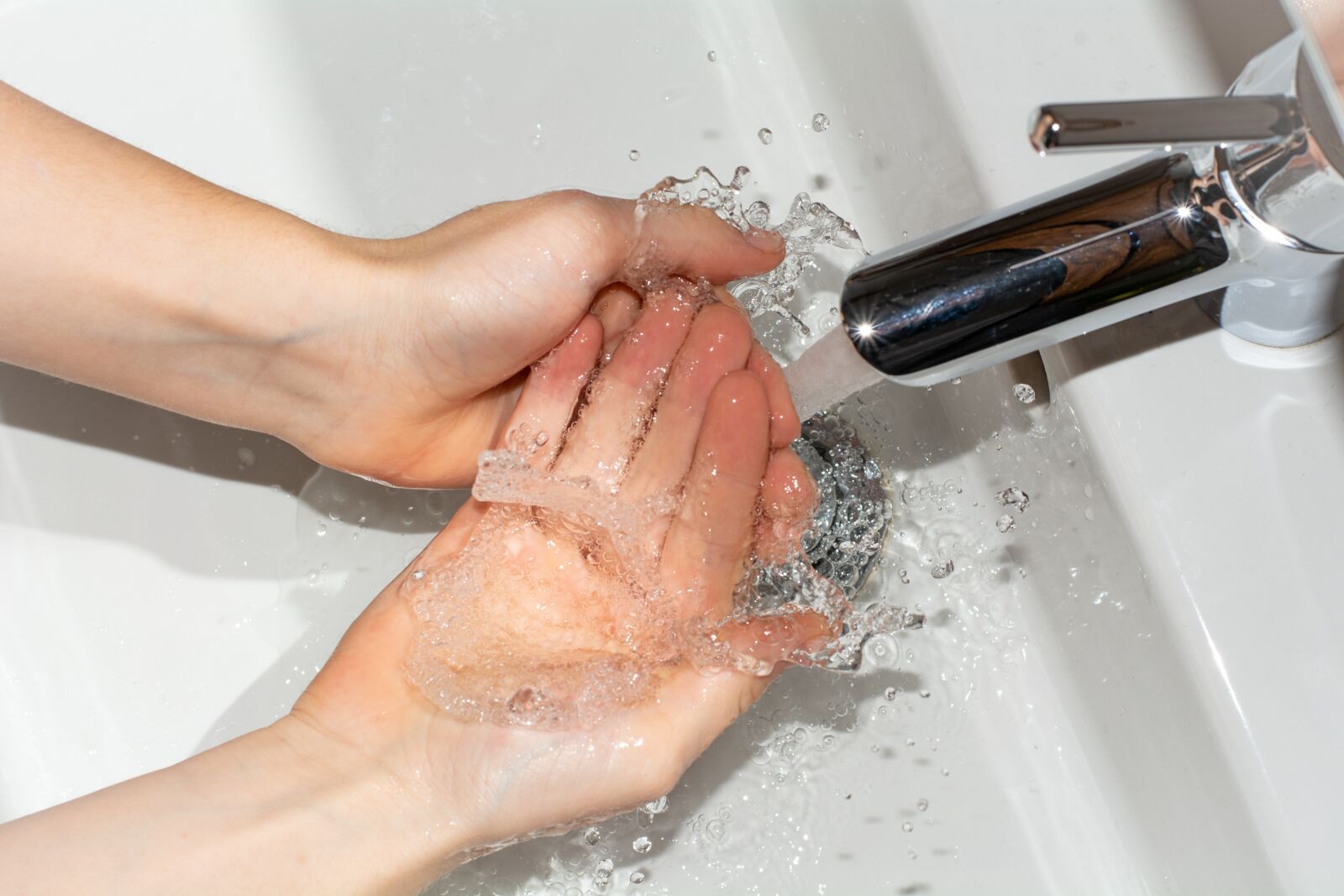 Nikon D7100 sample photo. Wash hands, water, hands photography