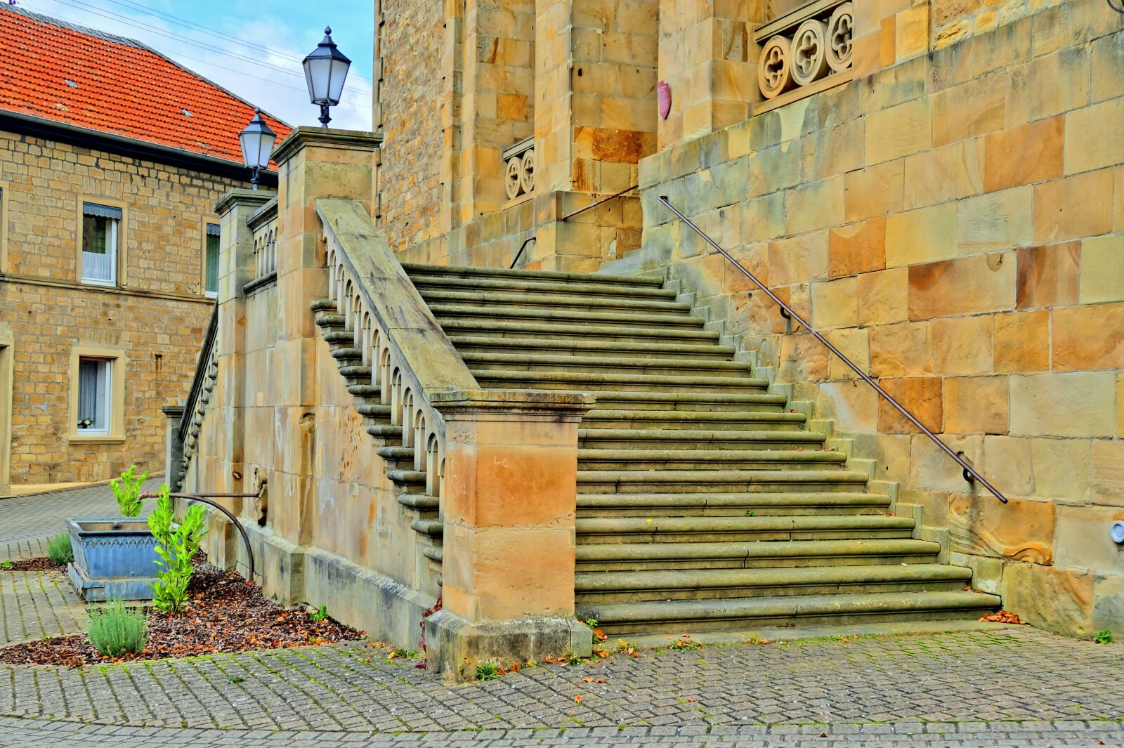 Panasonic Lumix DMC-FZ1000 sample photo. Stairs, old stairs, old photography