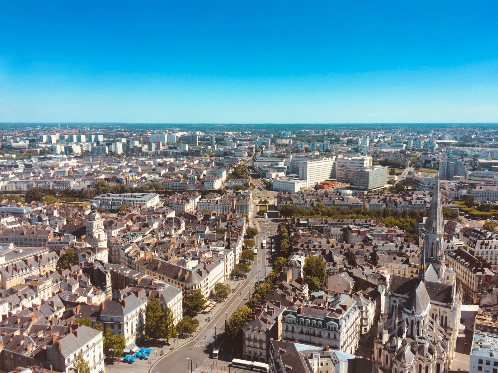 Apple iPhone 5s sample photo. Nantes, city, town photography