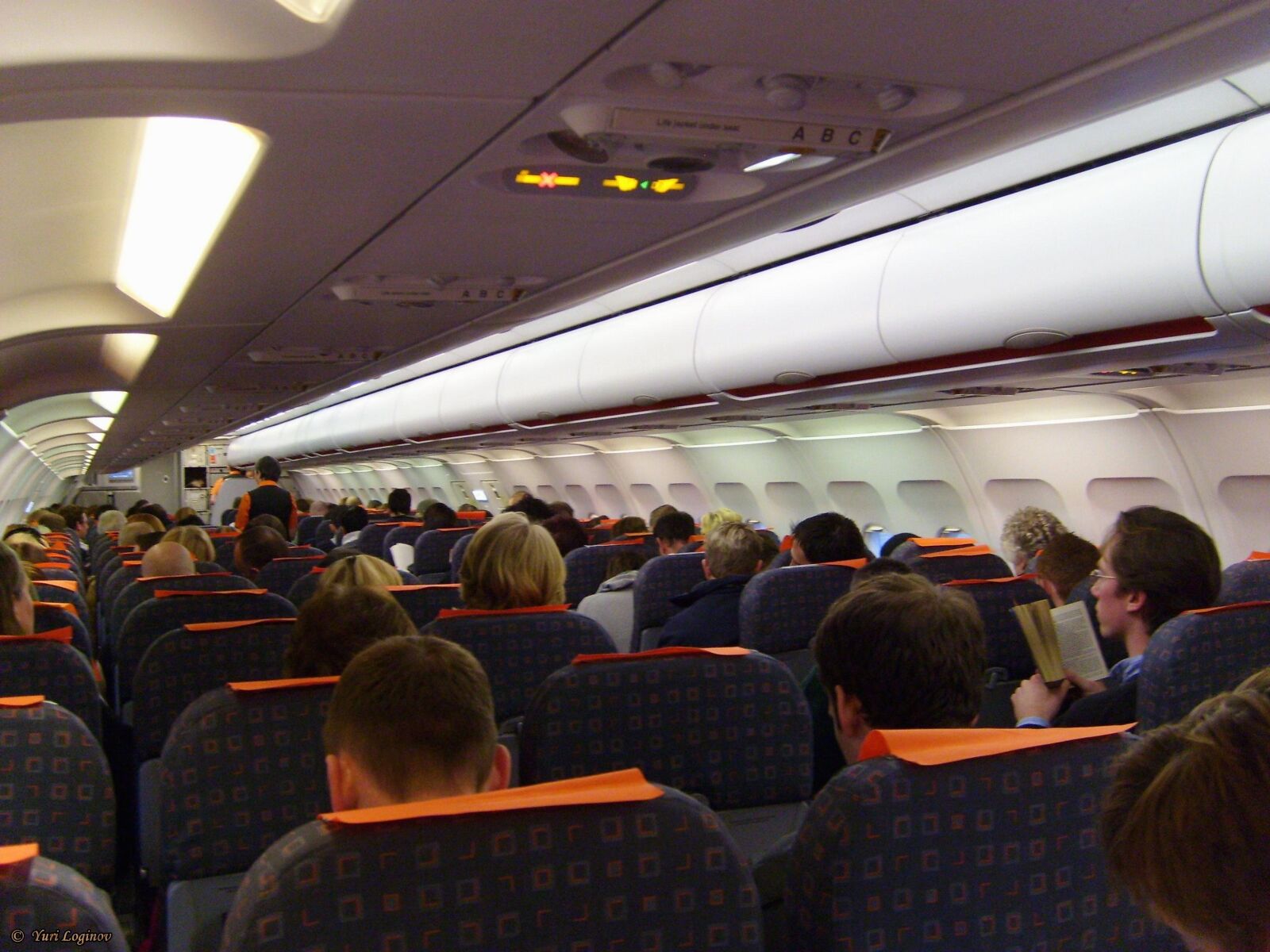 Samsung Digimax S700 / Kenox S700 / Digimax Cyber 730 sample photo. Easyjet photography