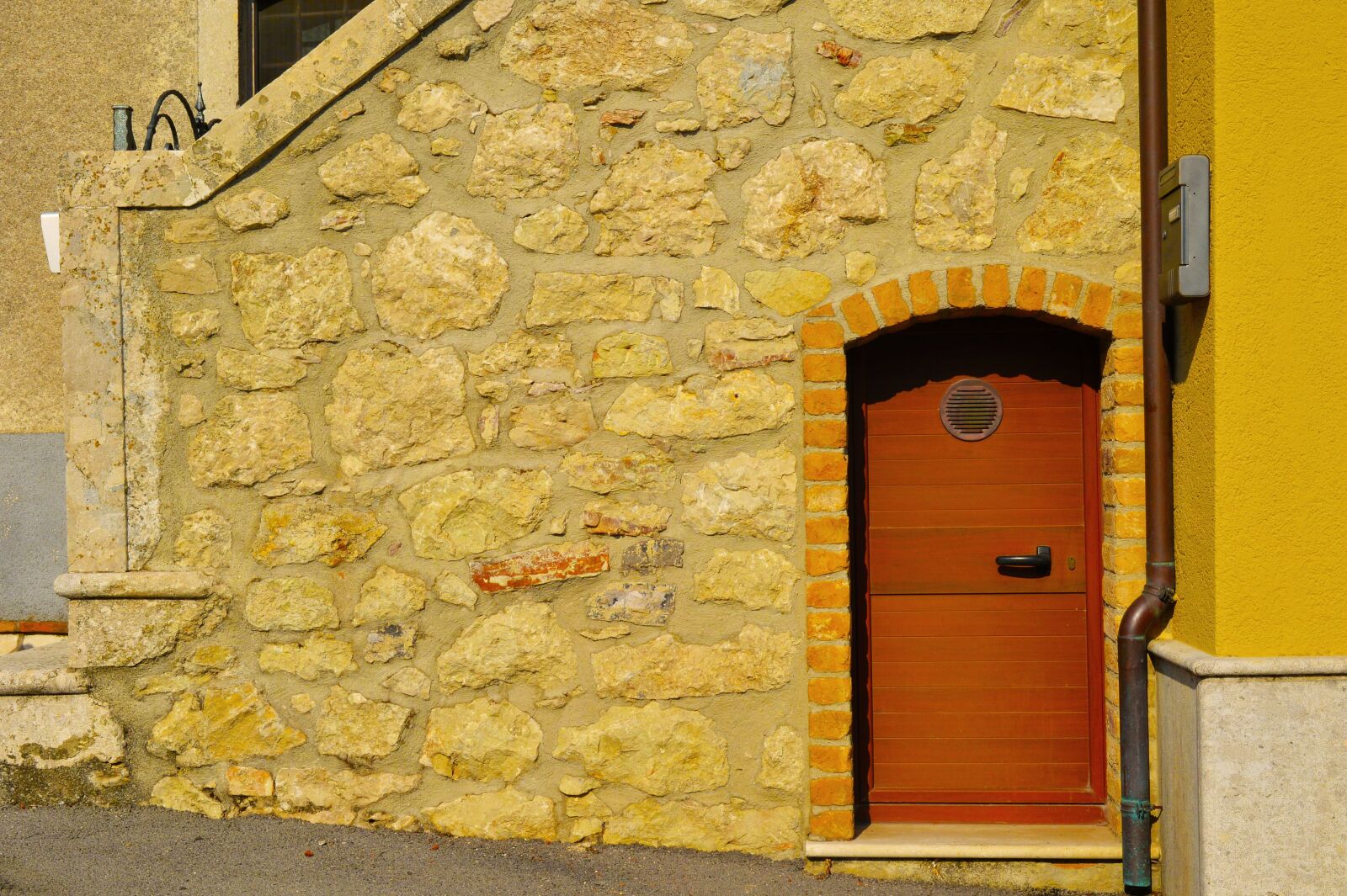 Nikon Df sample photo. Door, wall, colors photography
