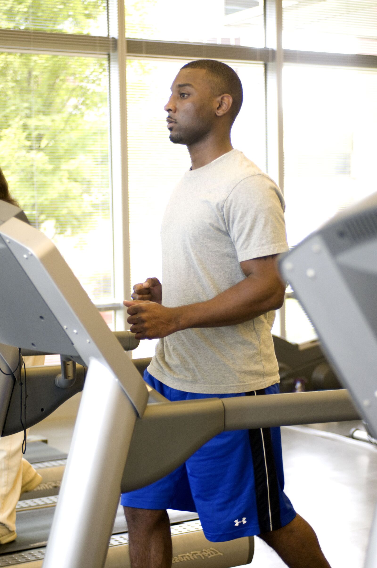 Nikon D300 sample photo. Young male, jogging photography