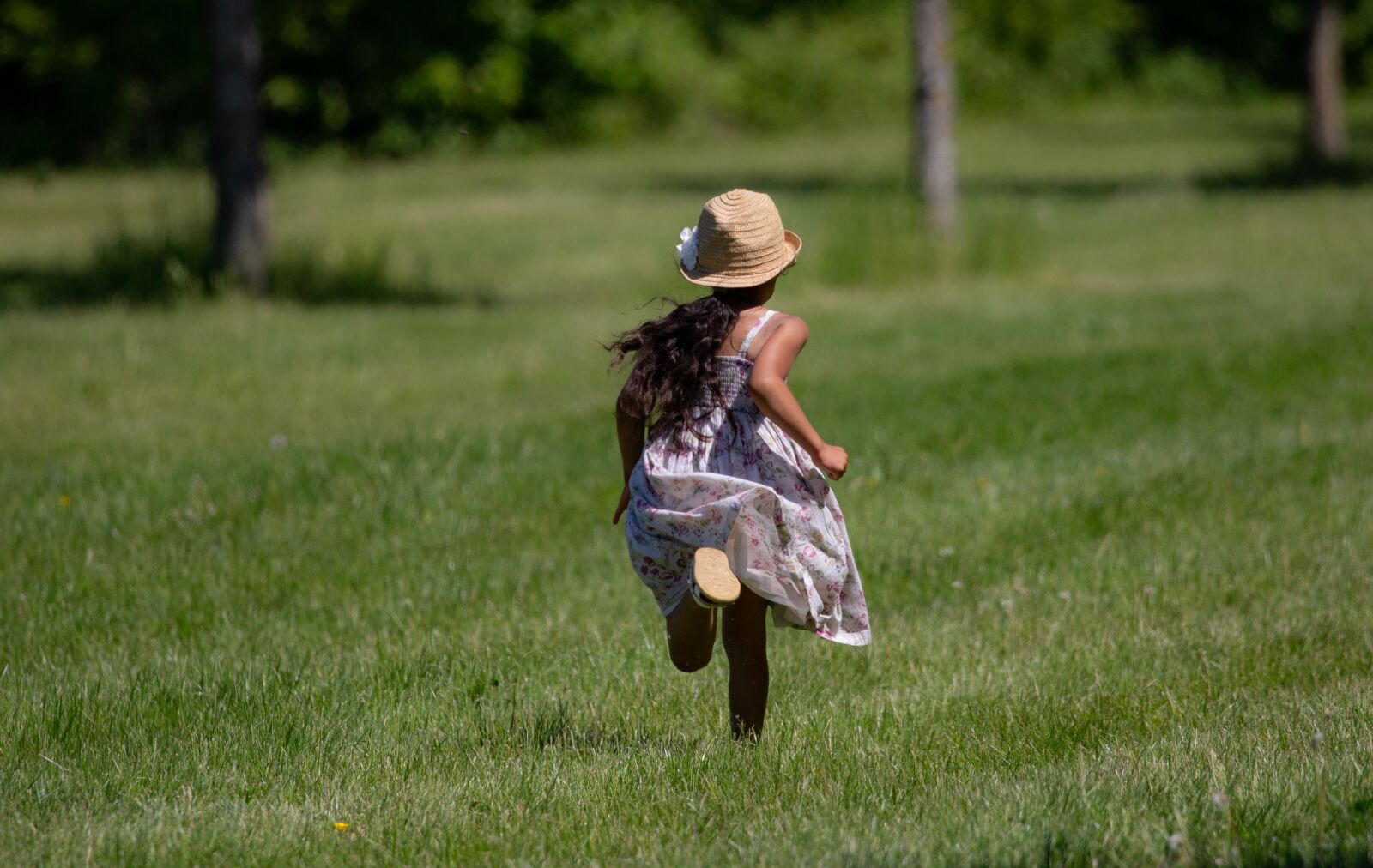 Canon EOS 5D Mark III sample photo. Child, vintage dress, country photography