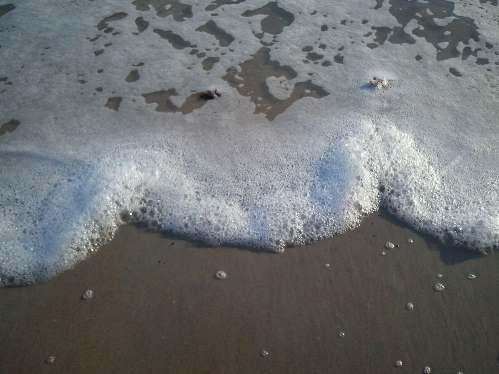 Samsung Galaxy S sample photo. Beach, foam, wave photography