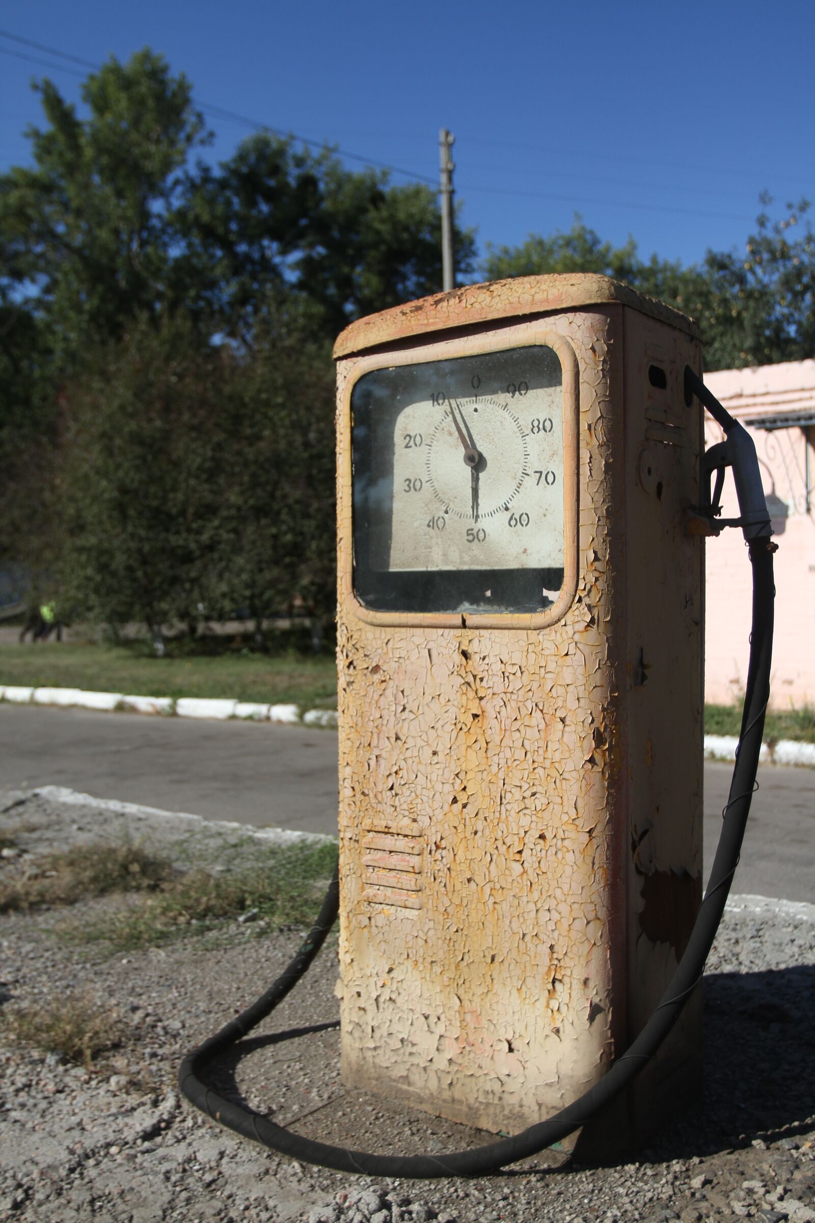 Canon EOS 7D sample photo. "Gas station, gasoline, refil" photography