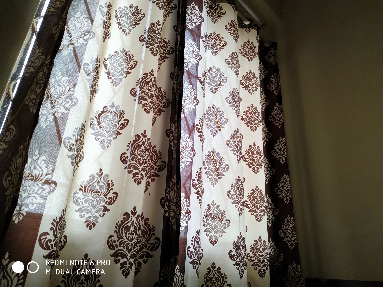 Xiaomi Redmi Note 6 Pro sample photo. Curtain pattern, indian design photography