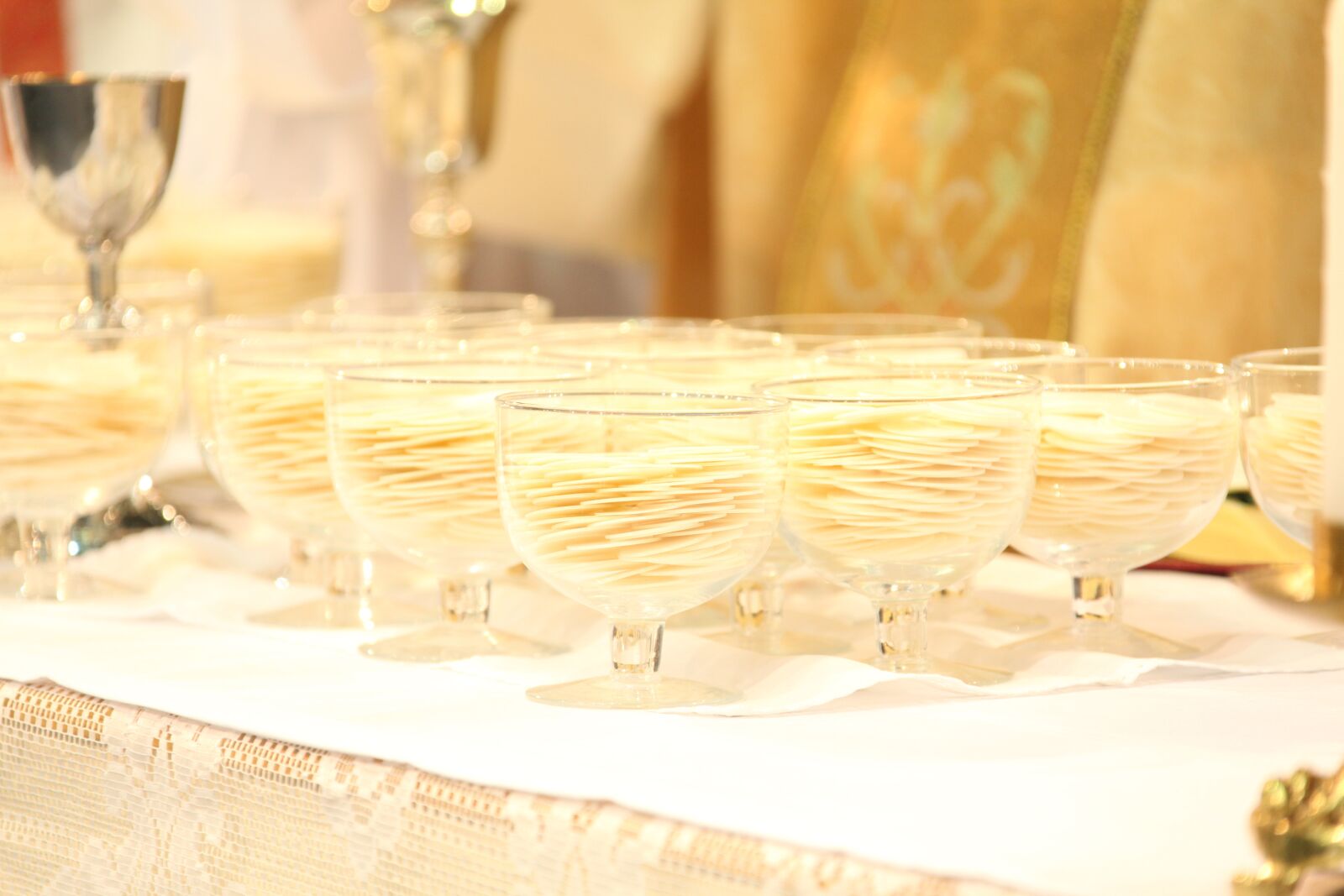 Canon EOS 5D Mark II sample photo. Jesus, eucharist, religion photography