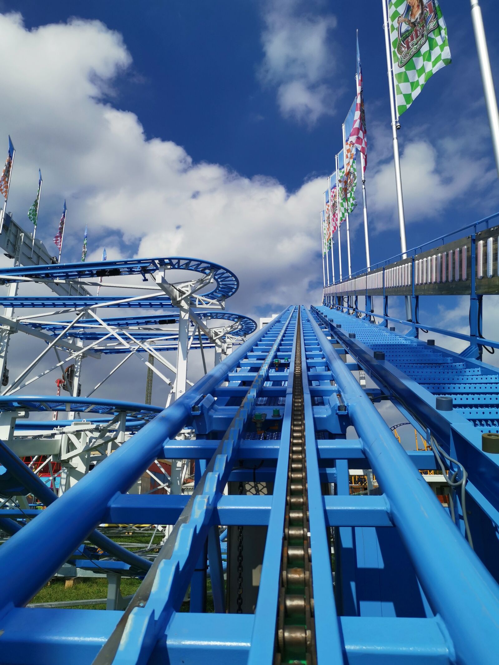 HUAWEI LYA-L29 sample photo. Roller coaster, coaster lift photography