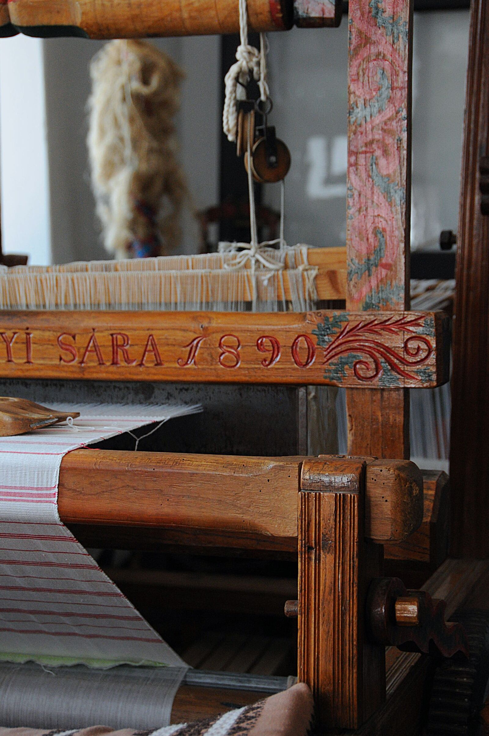 Nikon D3200 sample photo. Loom, homespun, textile photography