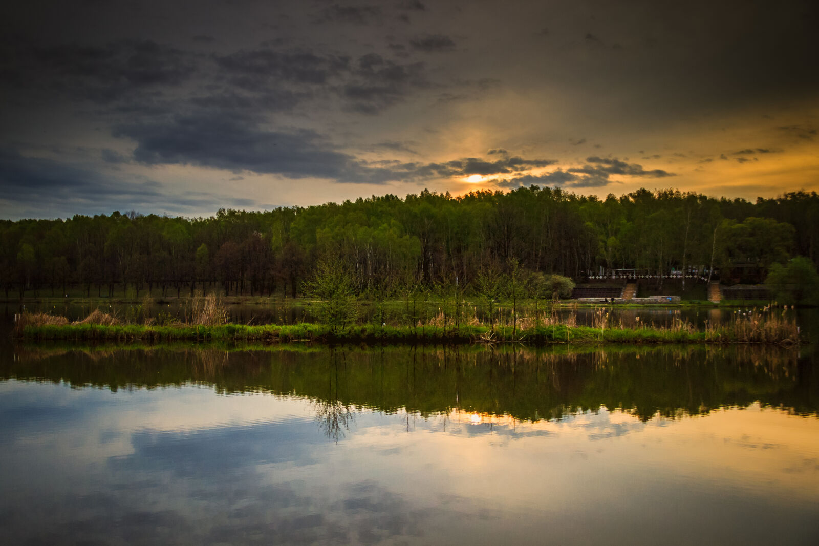 Canon EOS 600D (Rebel EOS T3i / EOS Kiss X5) sample photo. Landscape, night, sunrise, trees photography