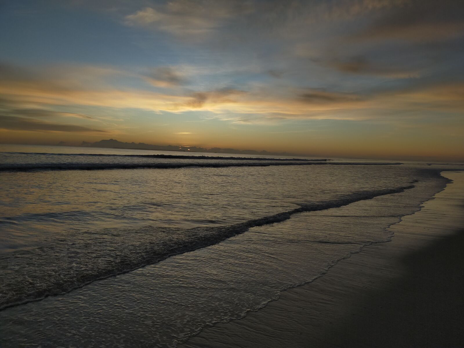 OPPO A9 2020 sample photo. Beach, sunrise, ocean photography