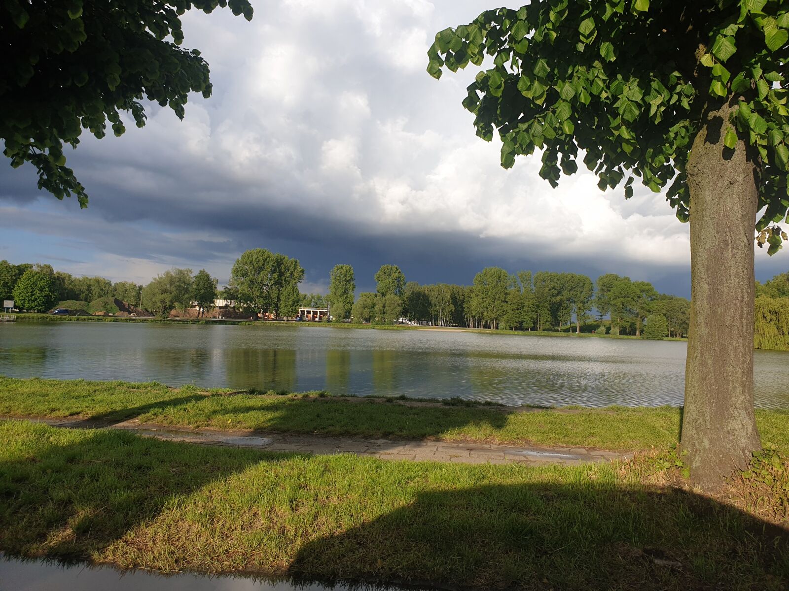 Samsung Galaxy S9 sample photo. Clouds, lake, view photography