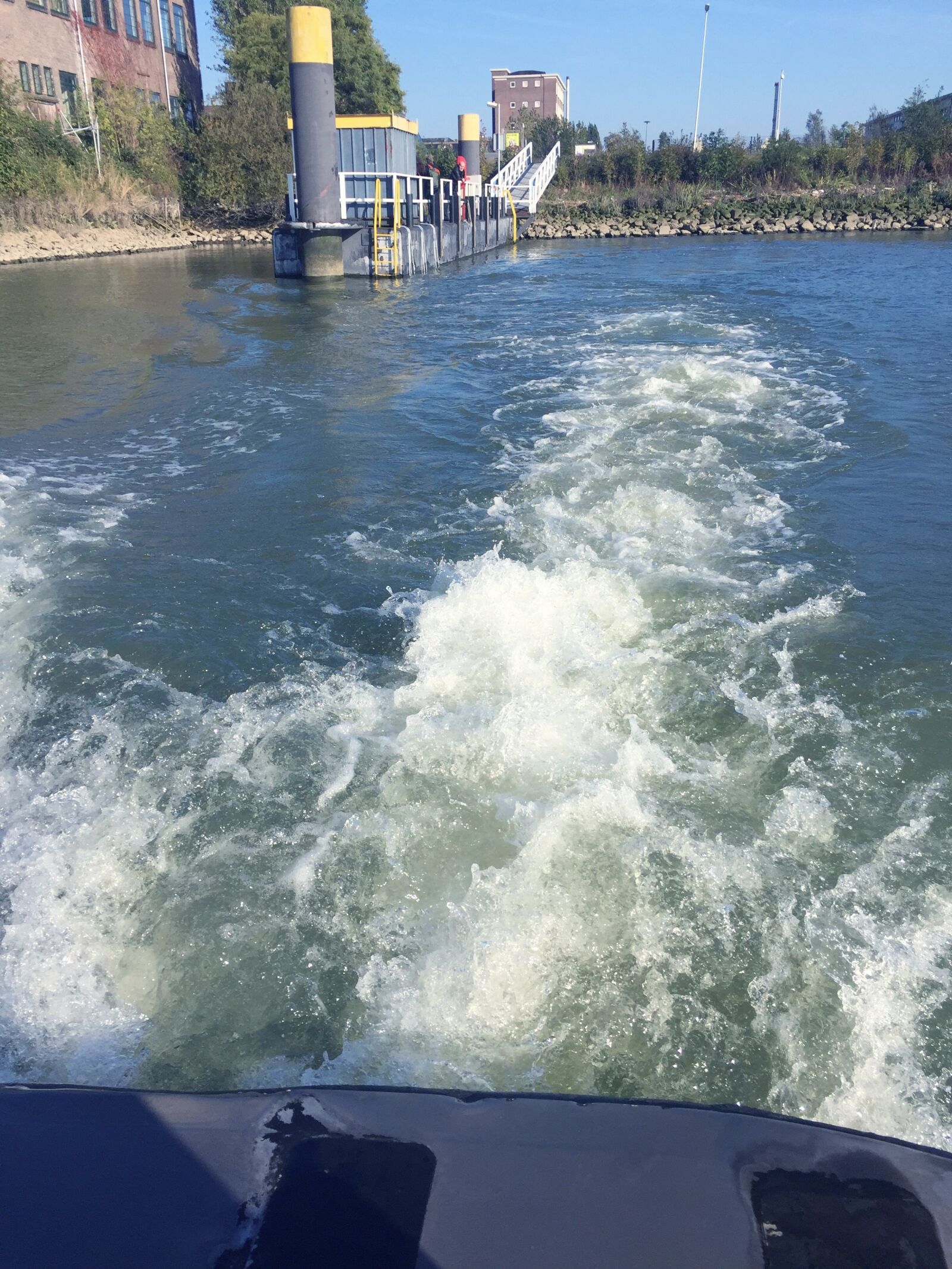 iPhone 6 Plus back camera 4.15mm f/2.2 sample photo. Water, boat, travel photography