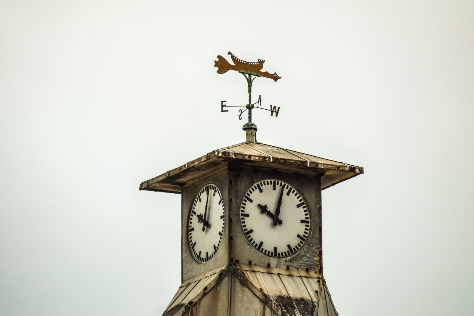 Nikon D3300 sample photo. Tower, clock, wind indicator photography