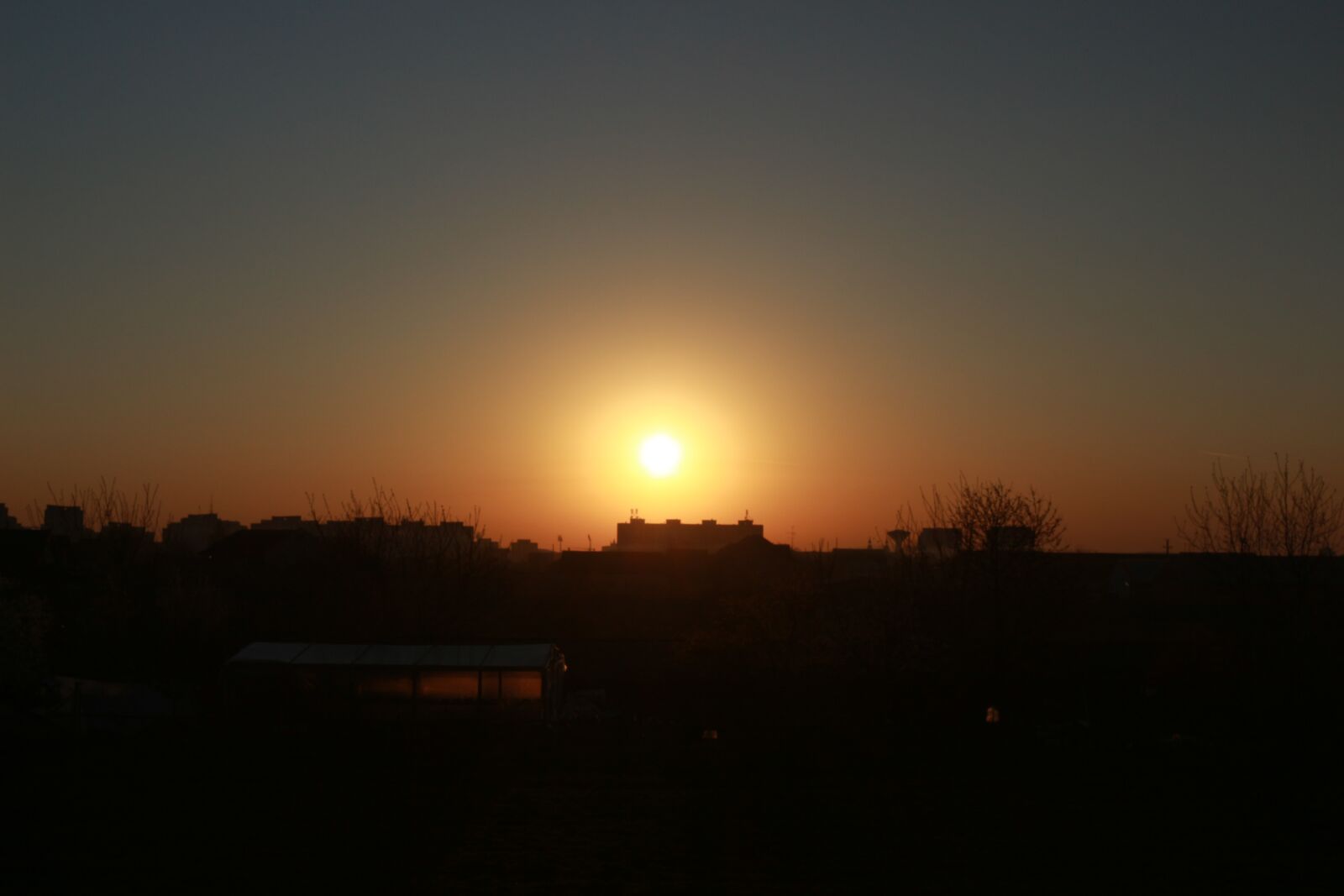 Canon EOS 700D (EOS Rebel T5i / EOS Kiss X7i) sample photo. Apus, soare, natura photography