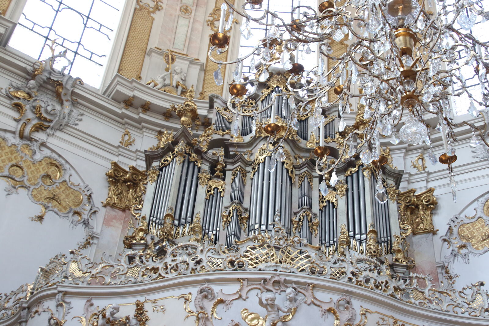 Canon EOS 7D Mark II sample photo. Cathedral, chandelier, church, church photography