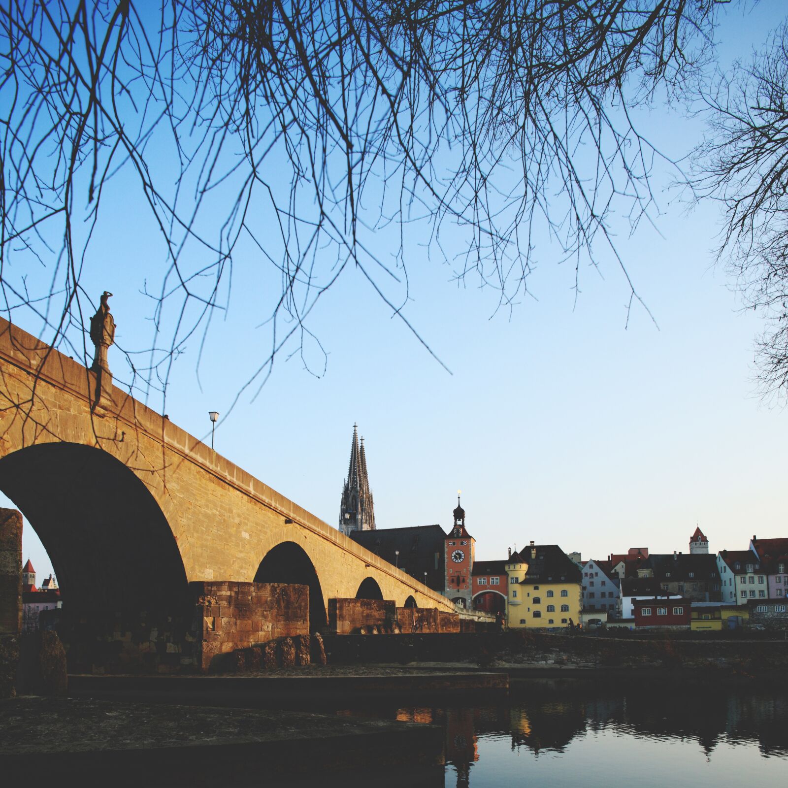 Canon EOS-1Ds Mark III sample photo. Regensburg, bridge, danube photography