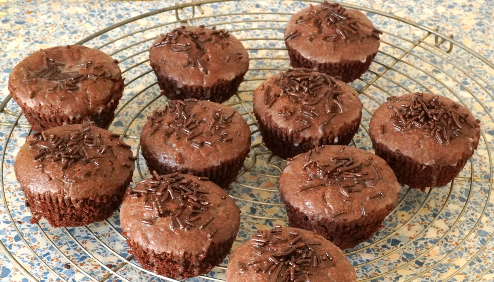 Sony E PZ 18-105mm F4 G OSS sample photo. Muffin, pastries, cake photography