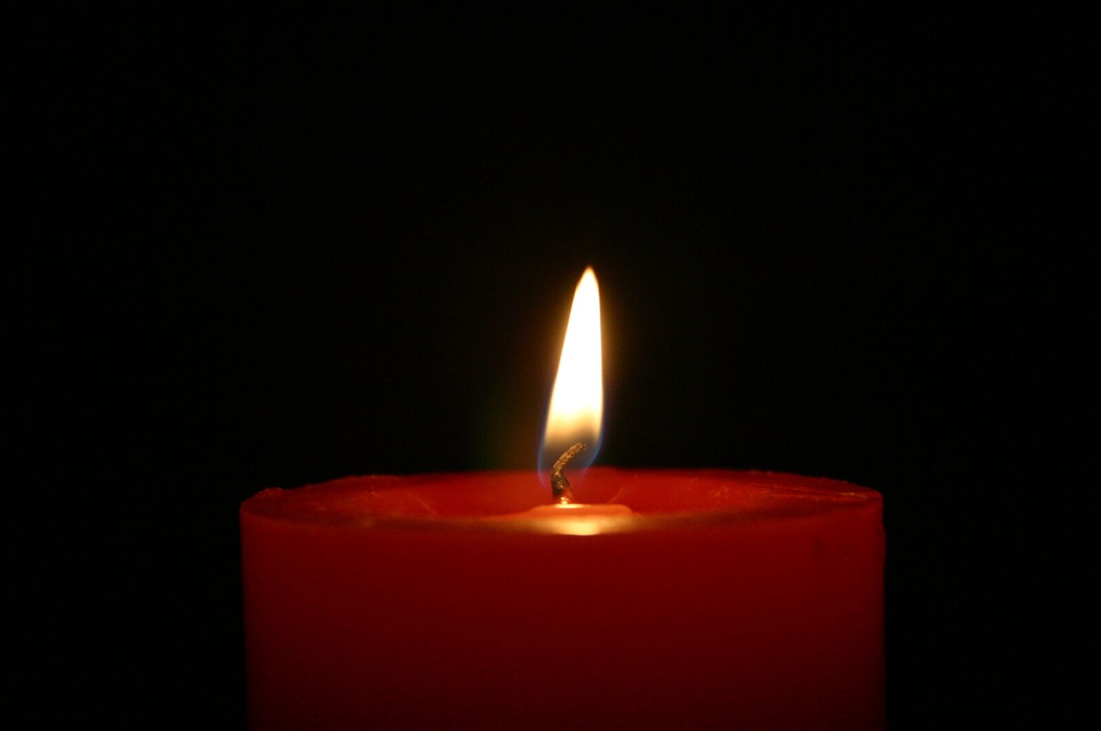 Canon EOS 300D (EOS Digital Rebel / EOS Kiss Digital) sample photo. Candle, burnt, flame photography