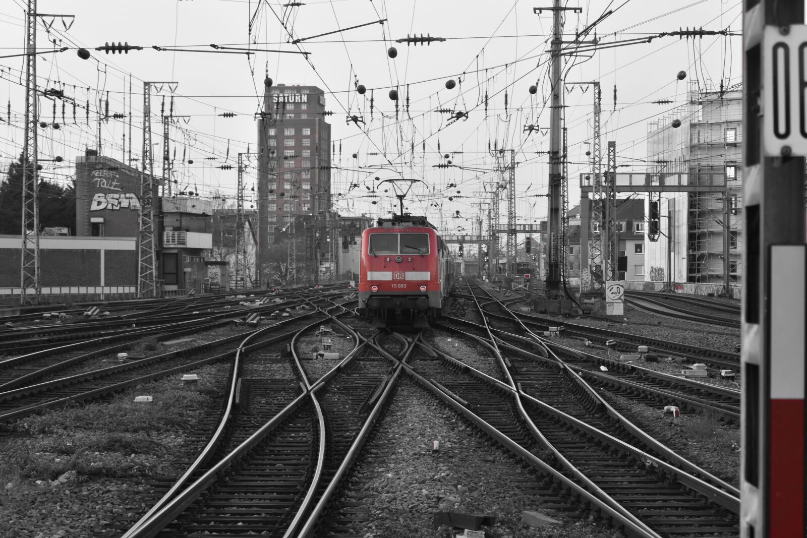 Nikon D3500 sample photo. Br111, blackandwhite, redtrain photography
