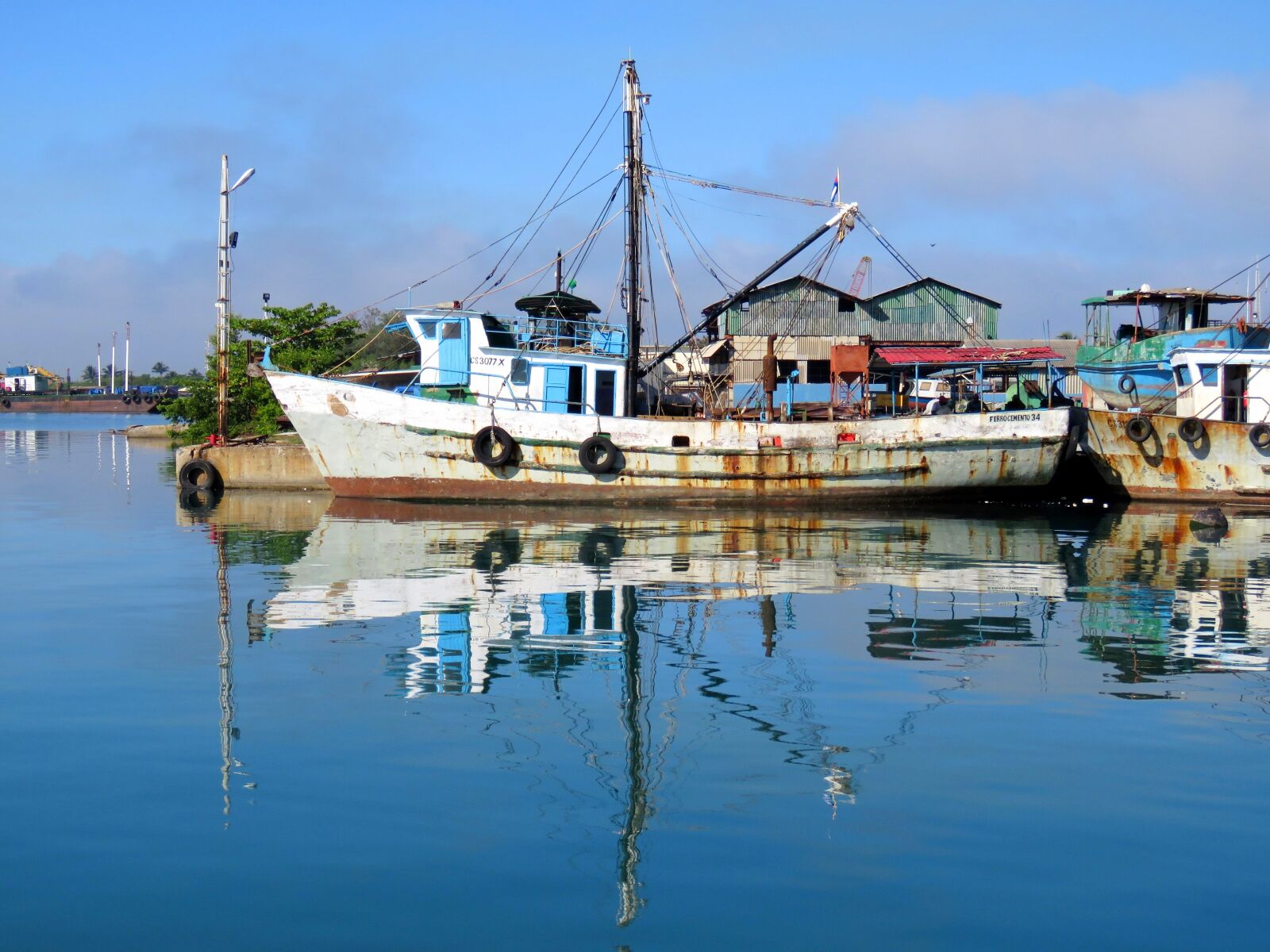 Canon PowerShot SX60 HS sample photo. Cutter, ship, port photography