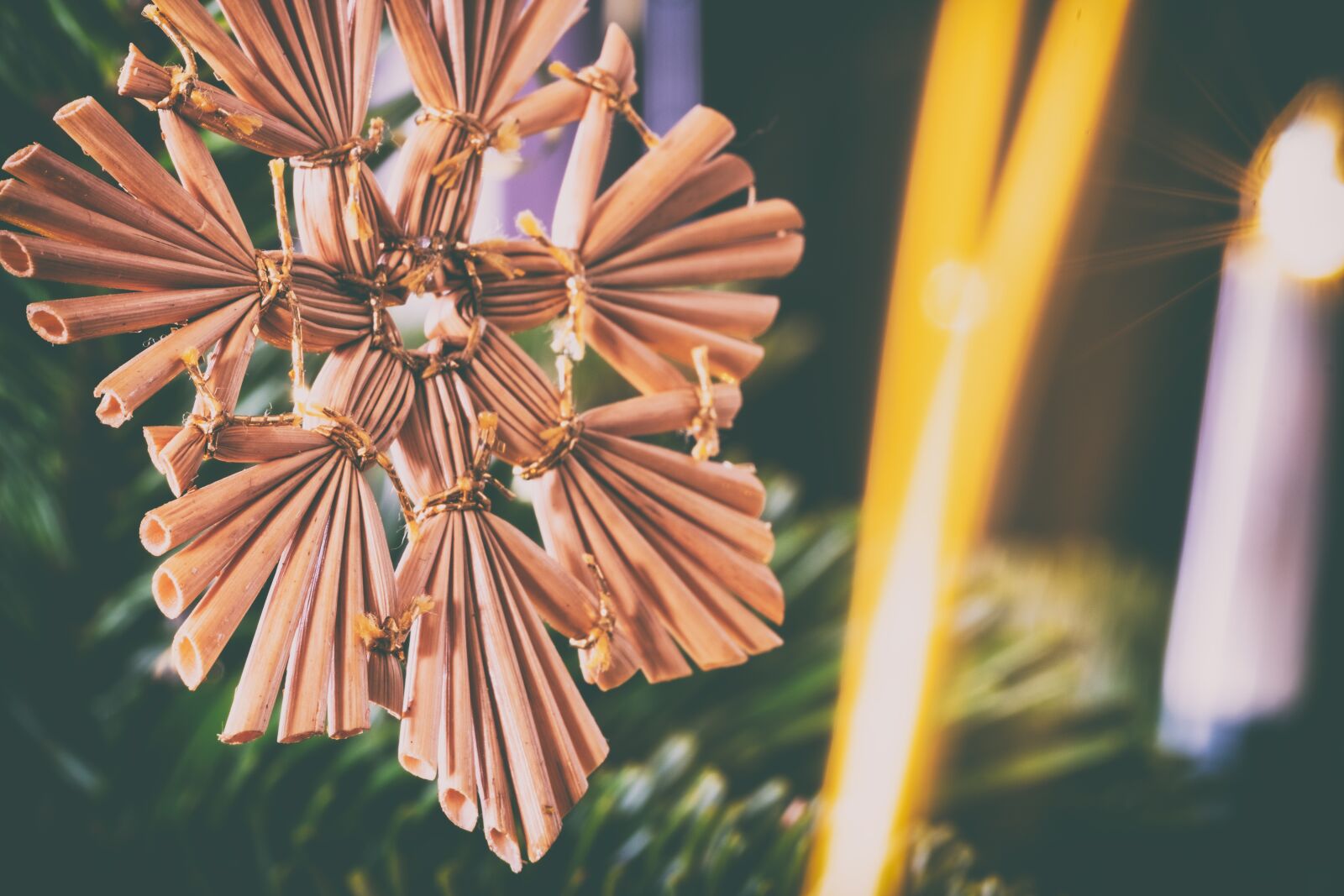 Fujifilm X-T2 + Fujifilm XF 80mm F2.8 R LM OIS WR Macro sample photo. Christmas, christmas time, christmas photography