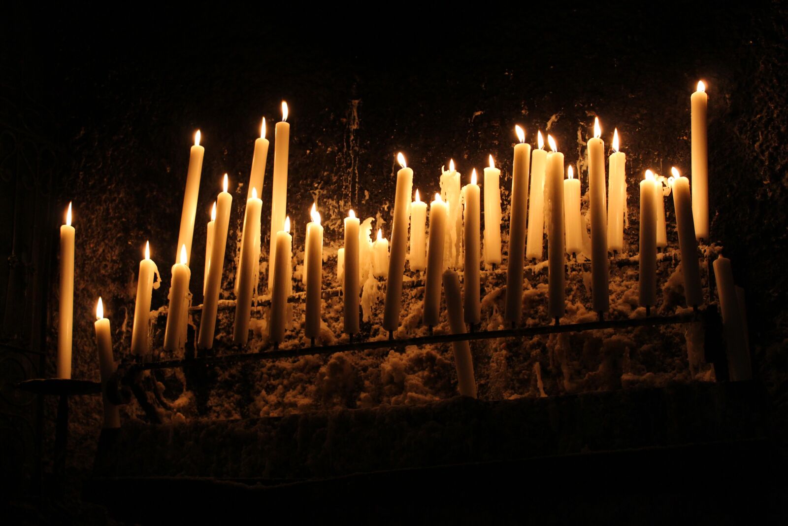 Canon EOS 1300D (EOS Rebel T6 / EOS Kiss X80) sample photo. Candle, candlelight, light photography