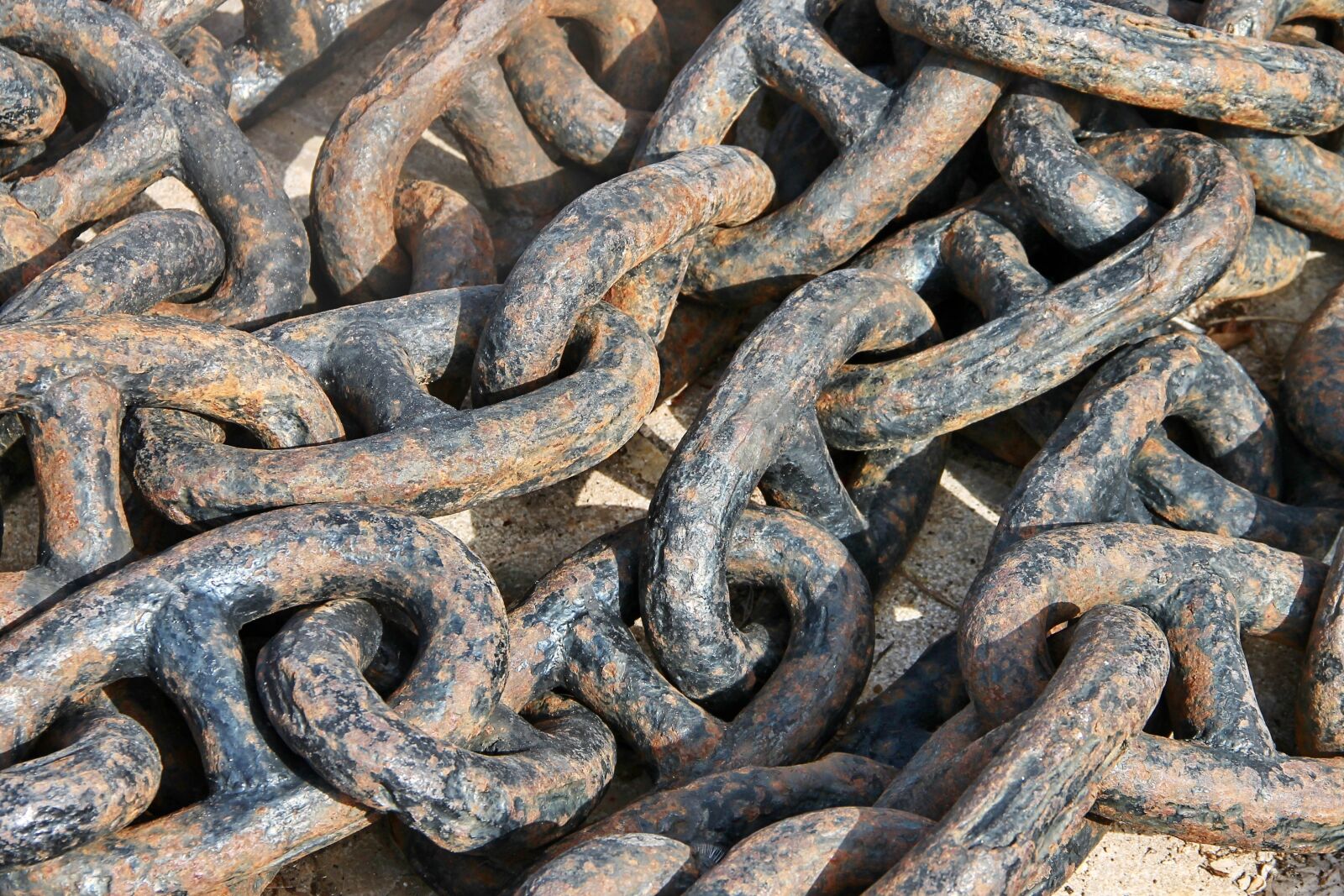 Canon EOS 1100D (EOS Rebel T3 / EOS Kiss X50) sample photo. Anchor chain, chain, rusty photography