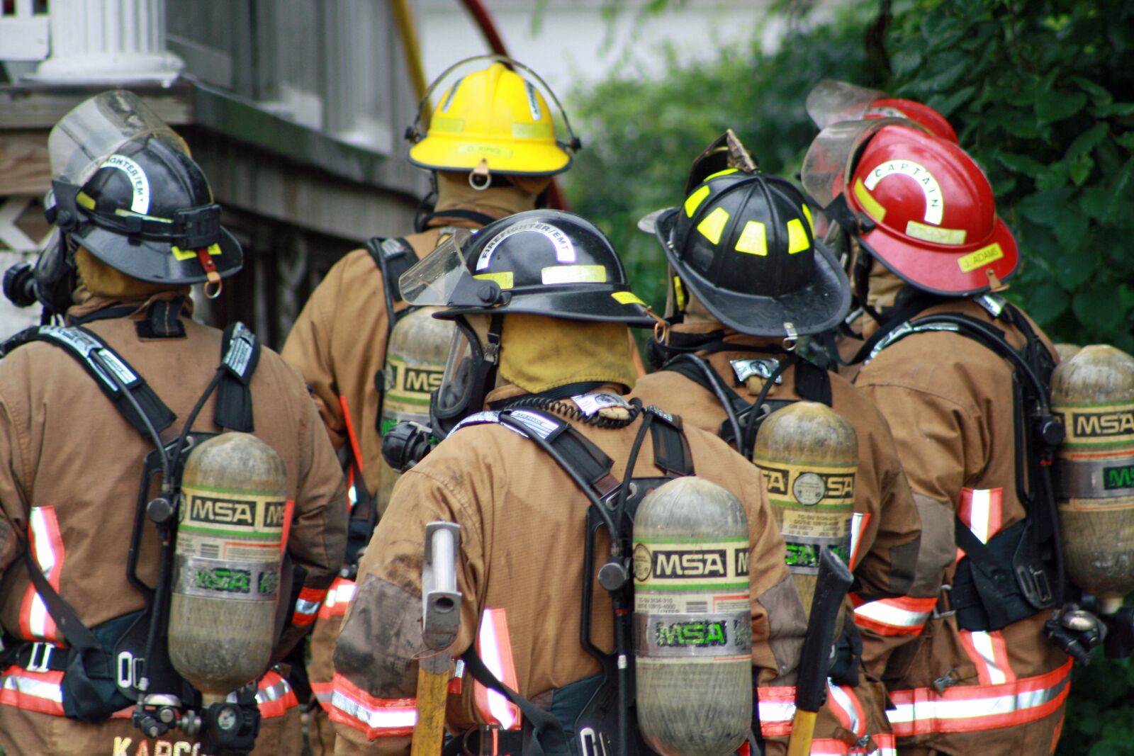 Canon EOS 1000D (EOS Digital Rebel XS / EOS Kiss F) sample photo. Fire, firetruck, lincoln photography