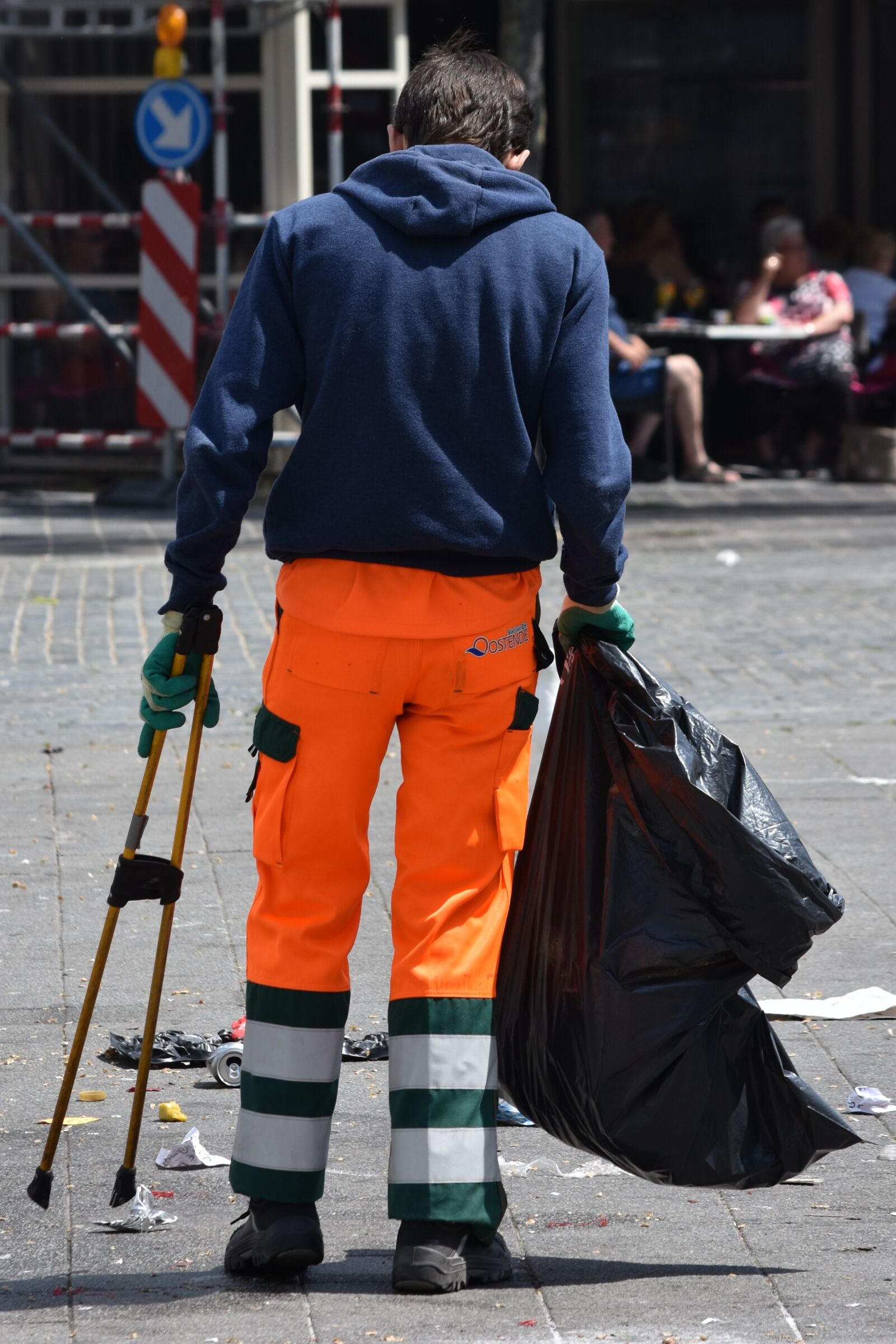 Nikon D7200 sample photo. Garbage, nightman, job photography