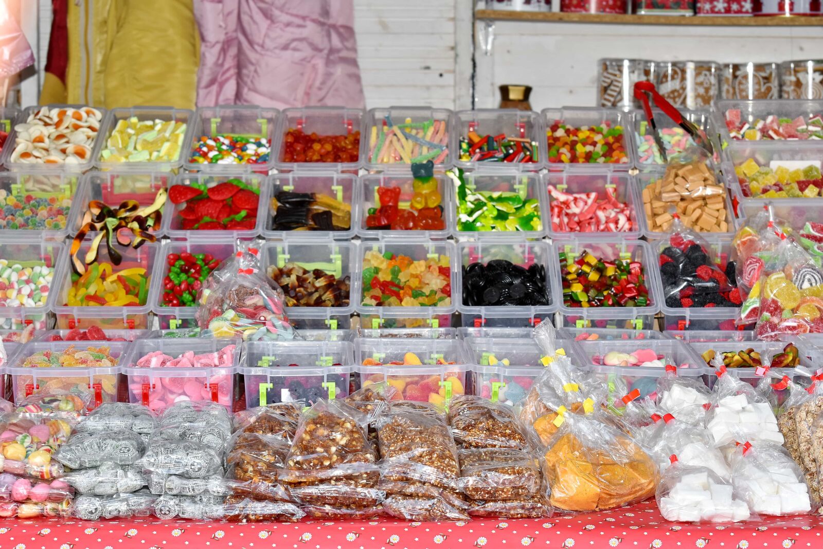 Nikon D5500 sample photo. Shop, candy, confectionery, sale photography