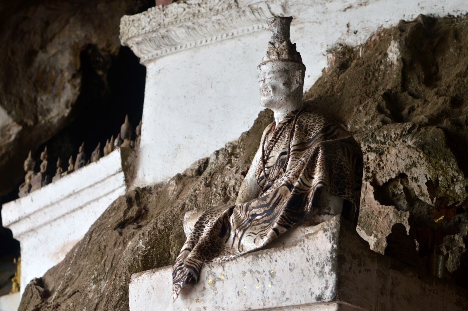 Nikon D3200 sample photo. Vietnam, thousand buddha caves photography