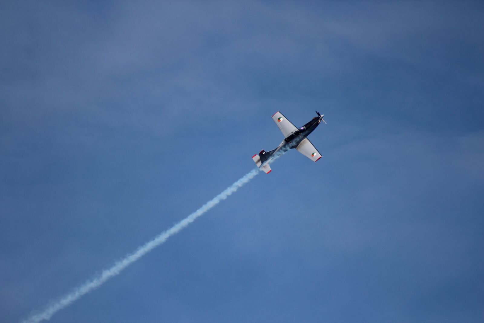 Canon EF 75-300mm f/4-5.6 USM sample photo. Airplane, aircraft, military photography