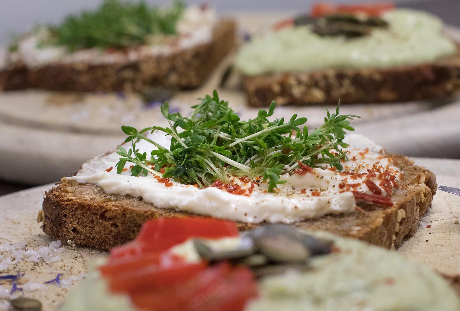 Canon EOS 5D Mark IV + Canon EF 50mm F1.4 USM sample photo. Bread, eat, food photography