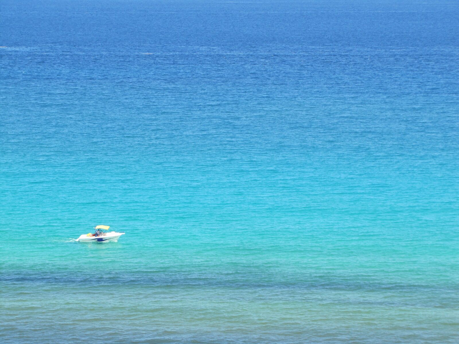 Canon PowerShot SX20 IS sample photo. Boat, ocean, blue photography