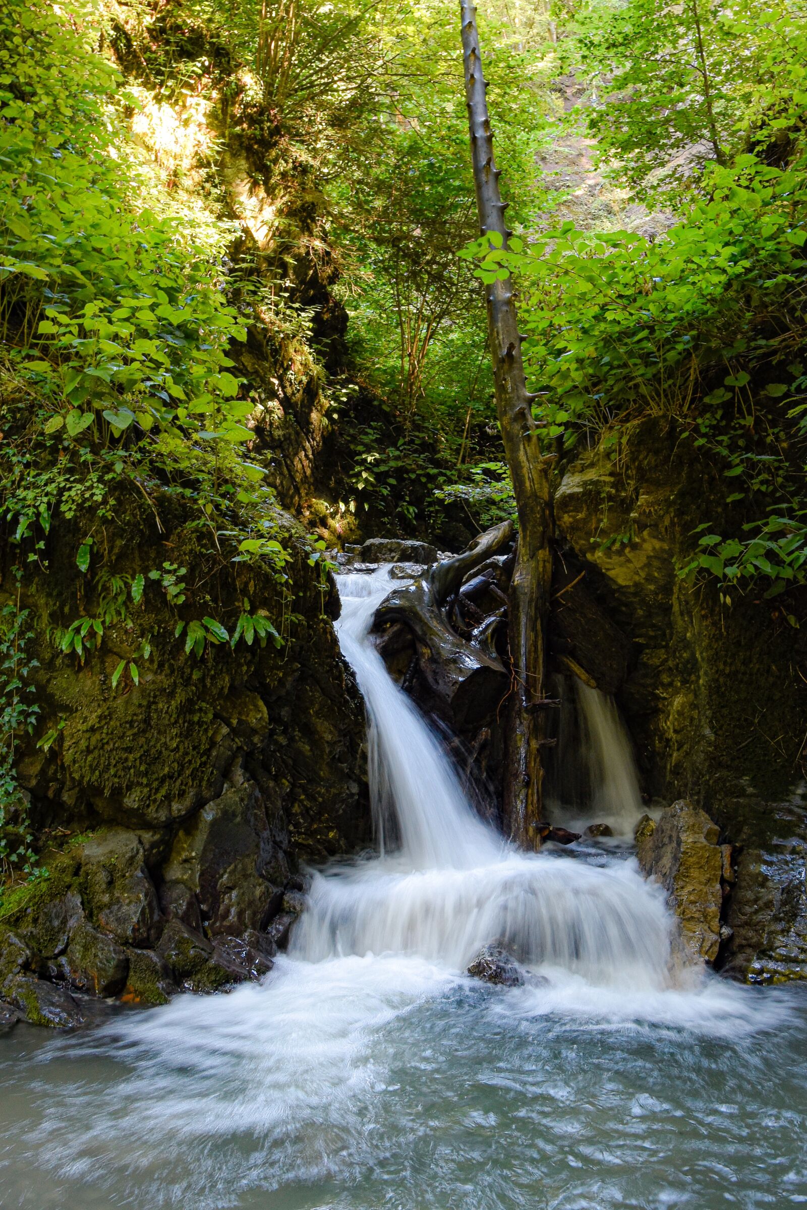 Tamron 16-300mm F3.5-6.3 Di II VC PZD Macro sample photo. Waterfall, gorge, örflaschlucht photography