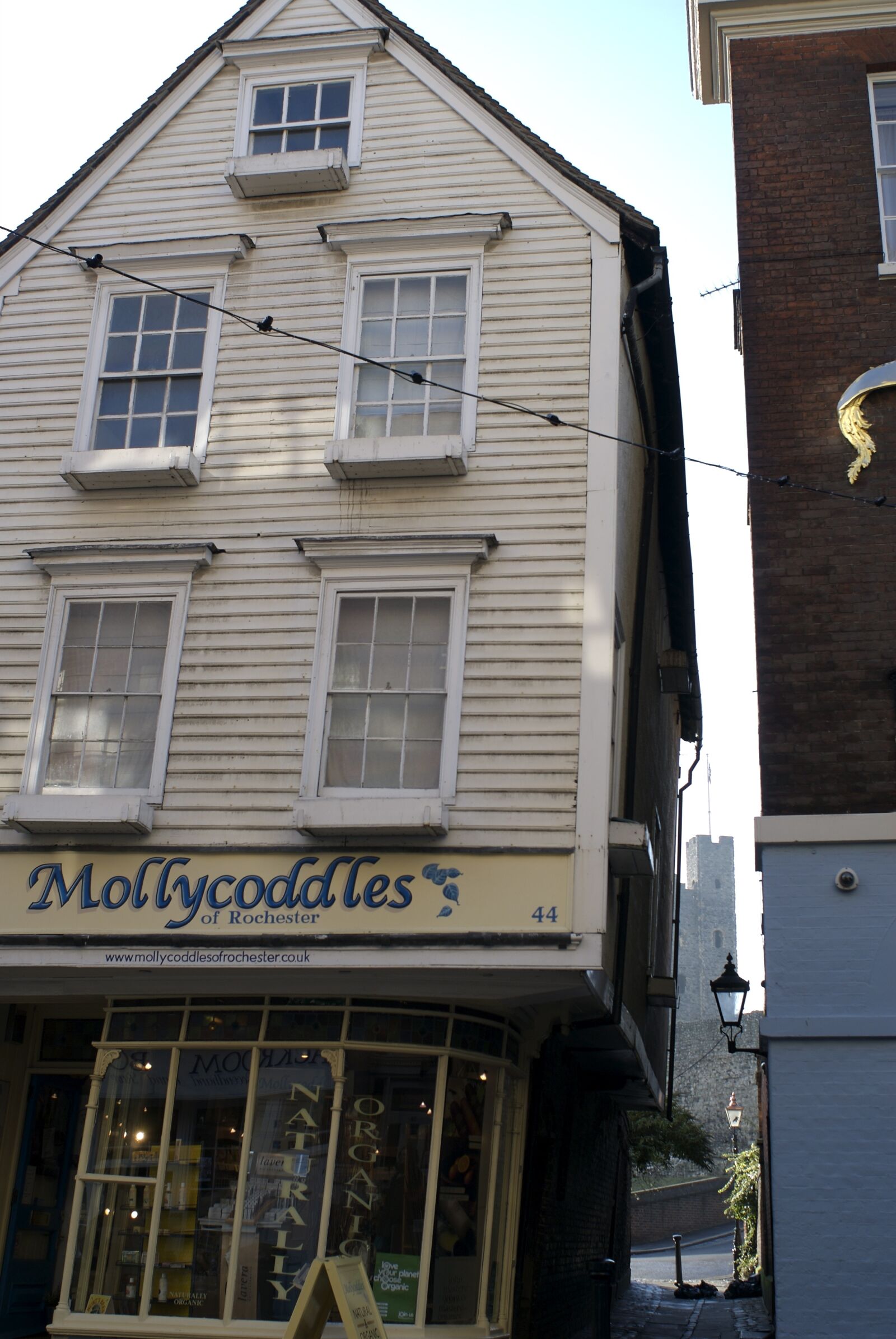 Nikon D200 sample photo. Leaning, house, england photography